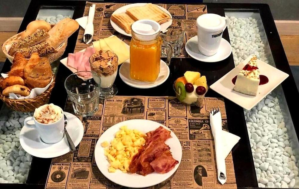 Hotel H Granollers Ngoại thất bức ảnh