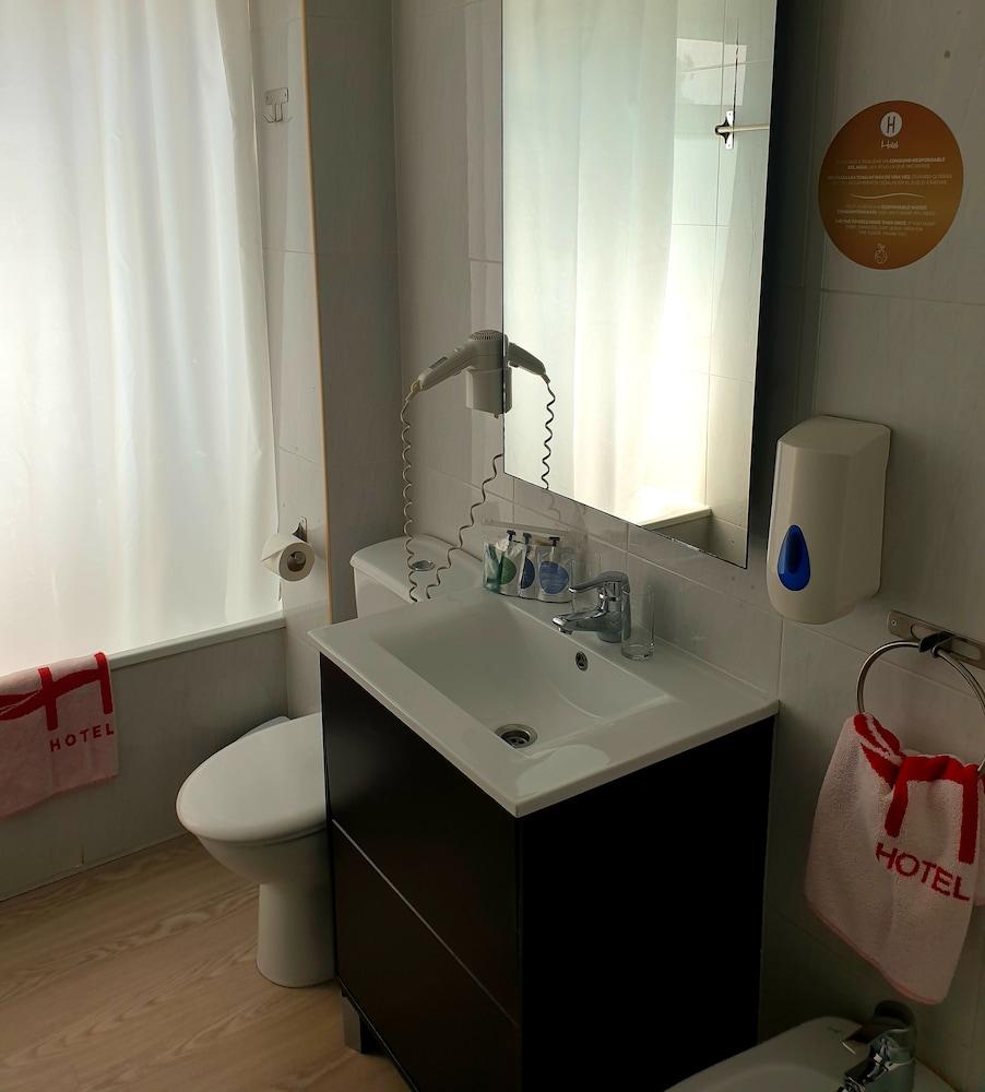 Hotel H Granollers Ngoại thất bức ảnh